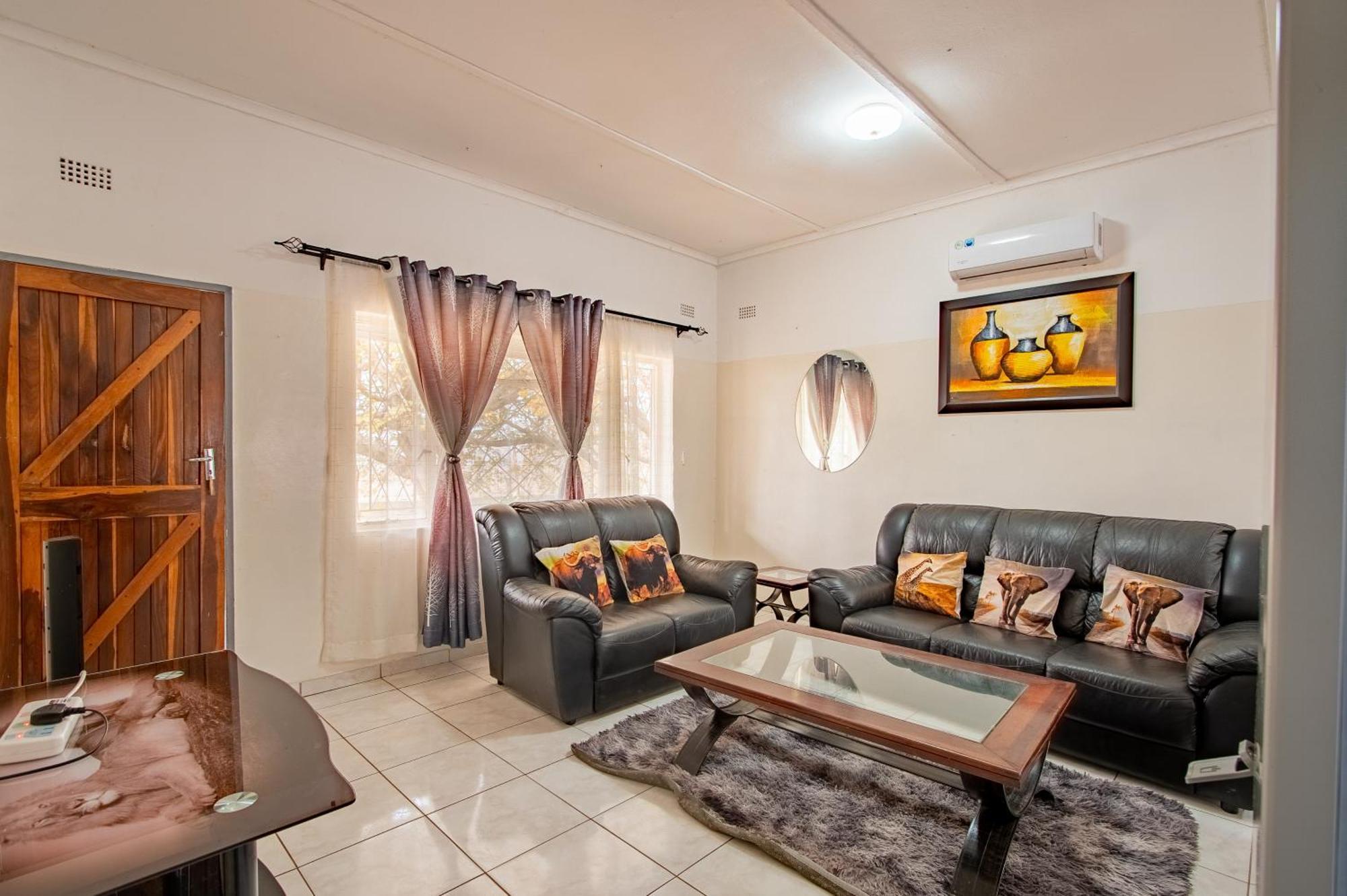 Wood Road Guest Lodge Victoria Falls Exterior foto